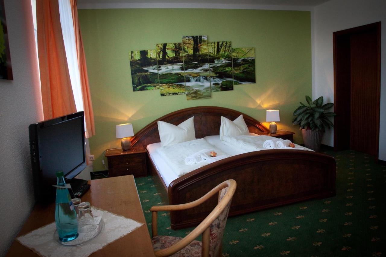 Ratskeller Thum Hotel Bagian luar foto