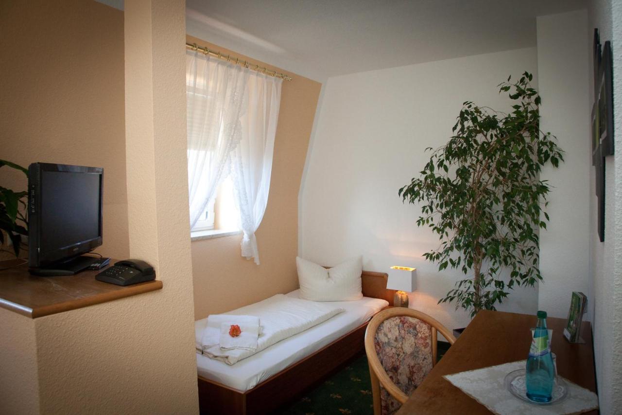 Ratskeller Thum Hotel Bagian luar foto