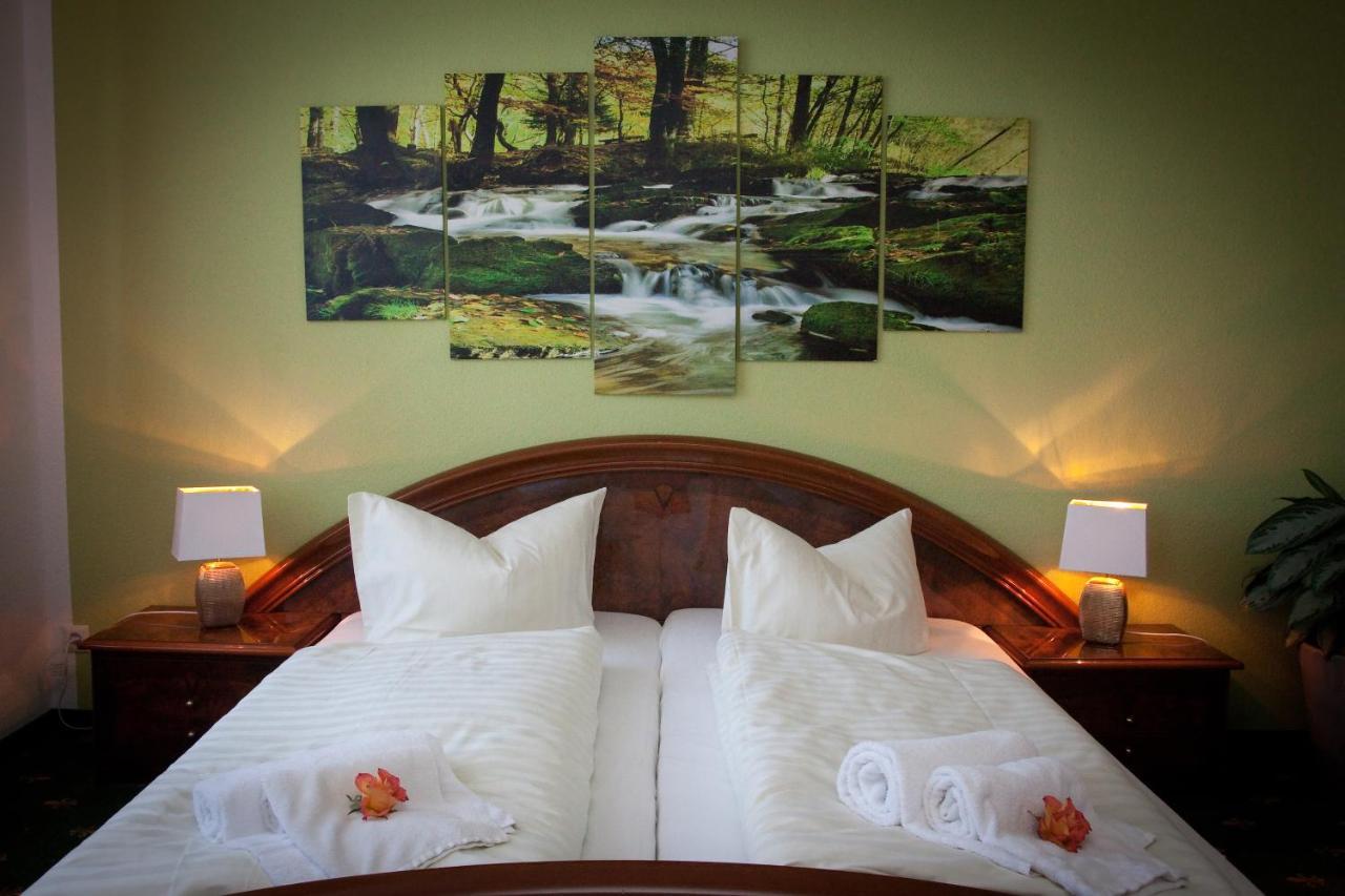 Ratskeller Thum Hotel Bagian luar foto