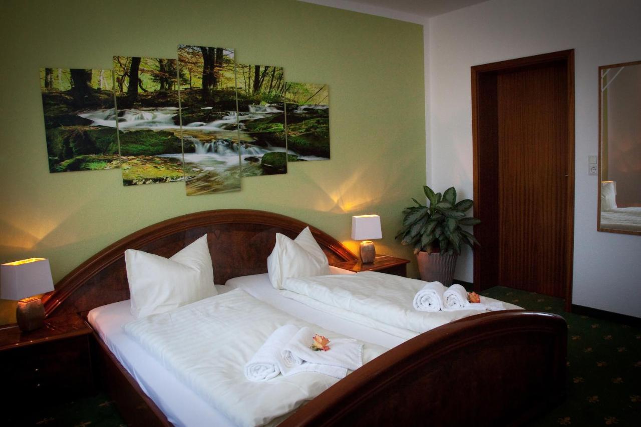 Ratskeller Thum Hotel Bagian luar foto