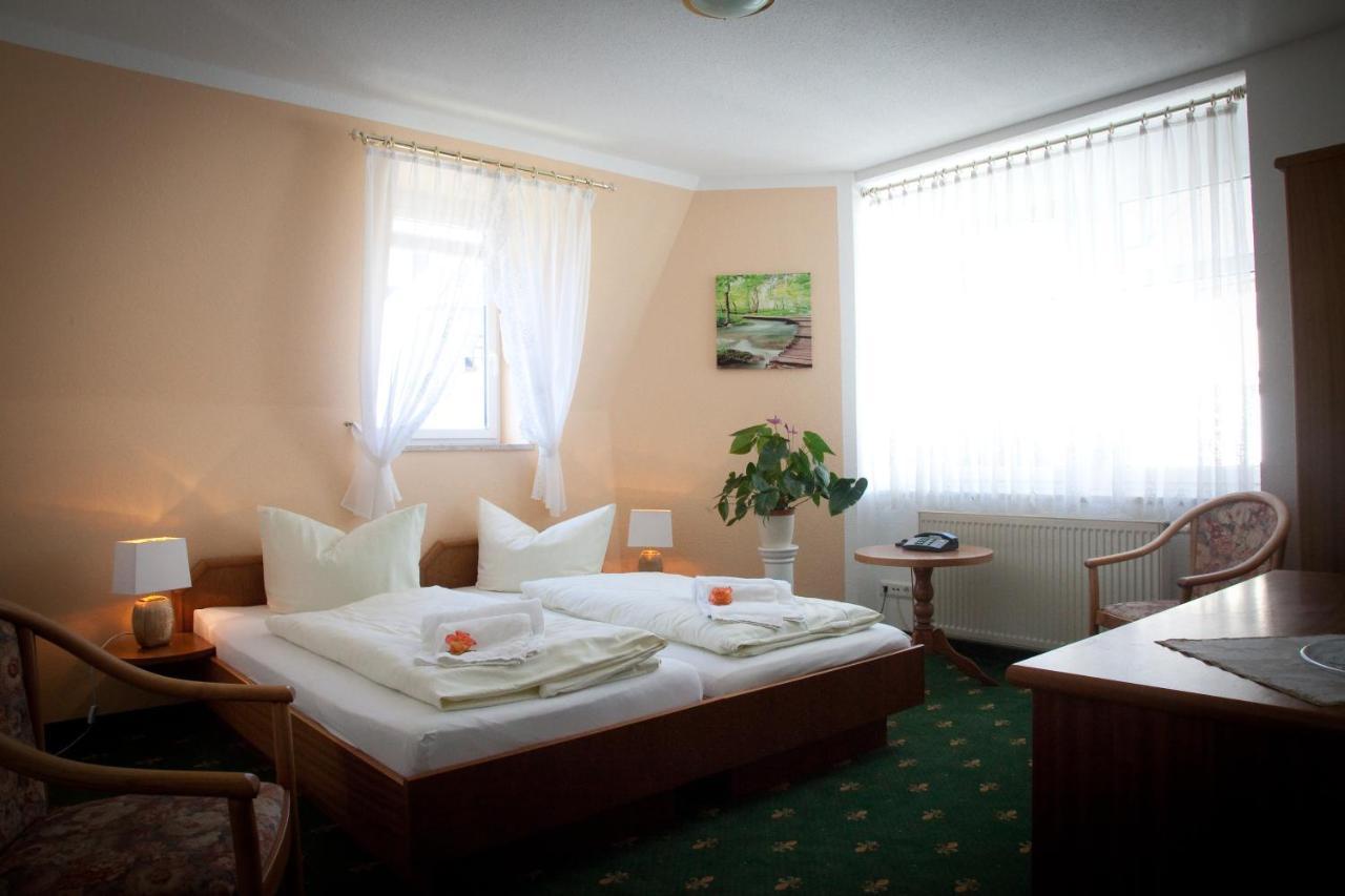 Ratskeller Thum Hotel Bagian luar foto