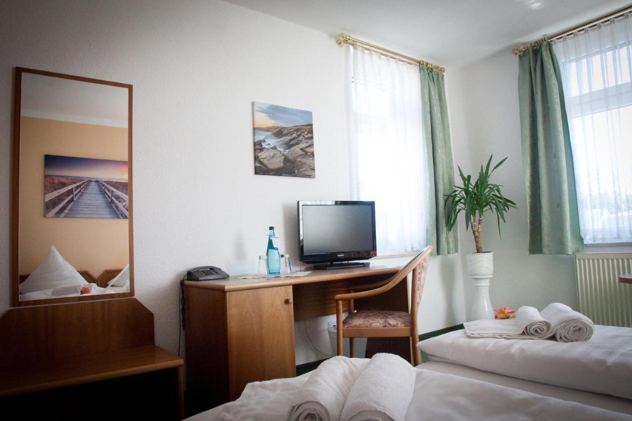 Ratskeller Thum Hotel Bagian luar foto