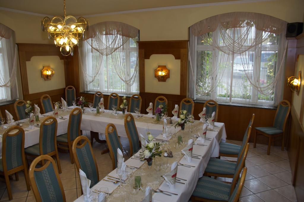 Ratskeller Thum Hotel Bagian luar foto