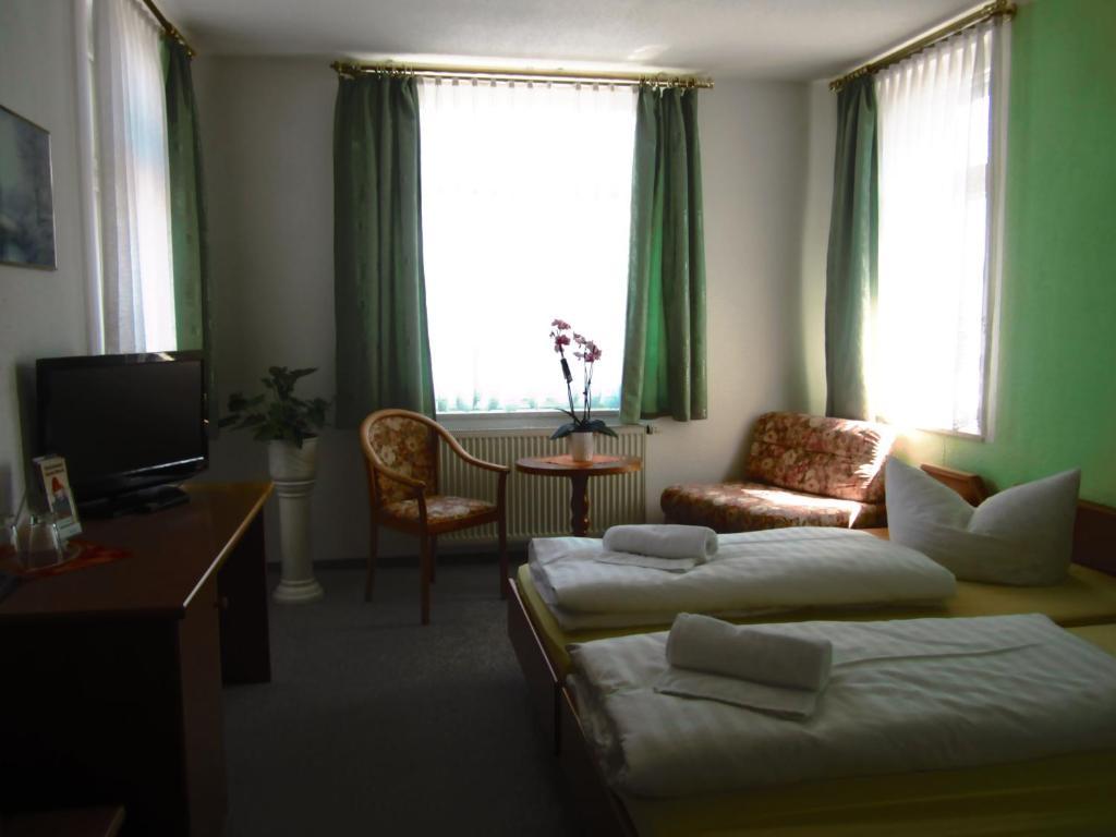 Ratskeller Thum Hotel Bagian luar foto