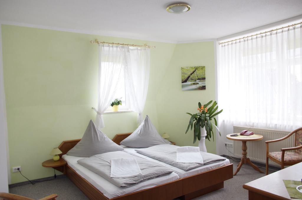 Ratskeller Thum Hotel Bagian luar foto