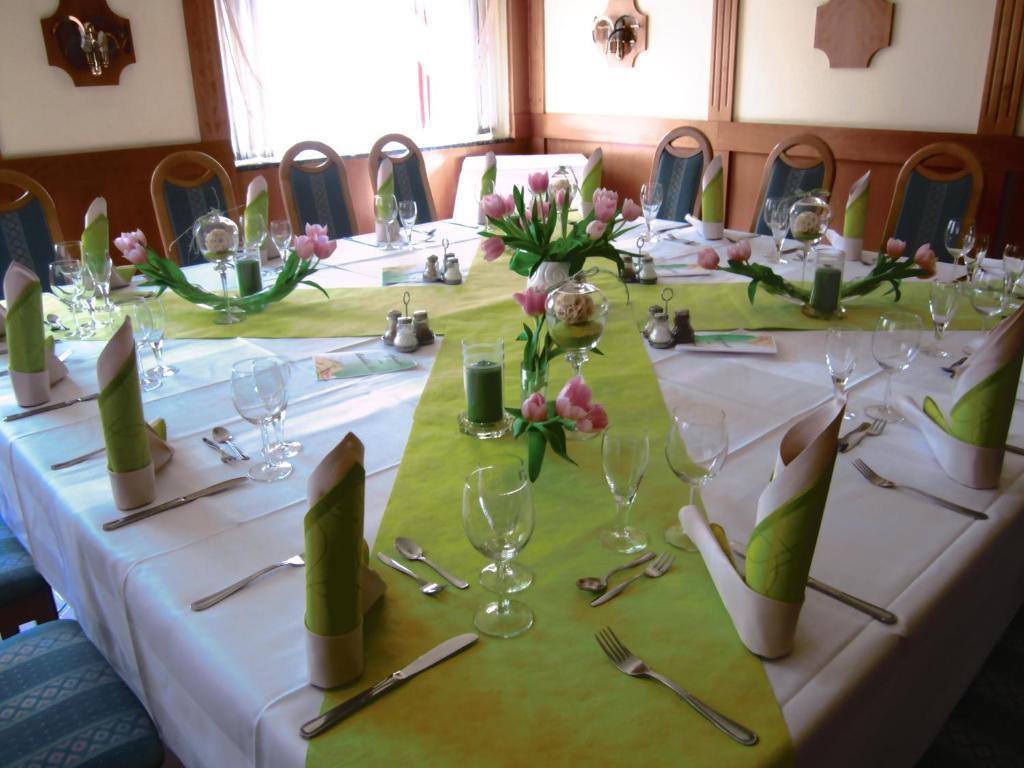 Ratskeller Thum Hotel Bagian luar foto